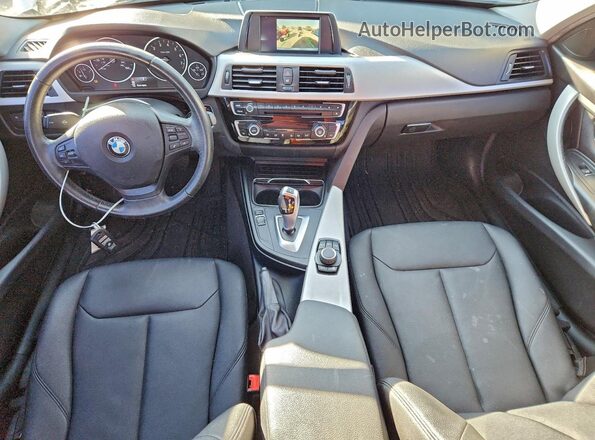 WBA8A9C52JAD28057 2018 BMW 3 SERIES Silver Вид панелі приладів