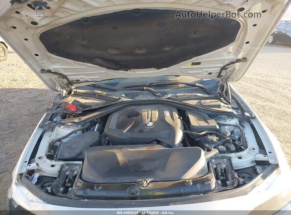 WBA8B9G52HNU51686 2017 BMW 3 SERIES Silver Հետևի տեսք