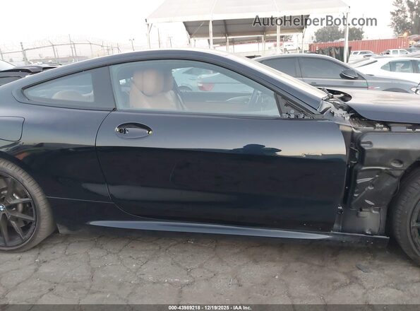 WBAAE2C08RCR06192 2024 BMW 8 SERIES Black სალონის 360-გრადუსიანი ხედი