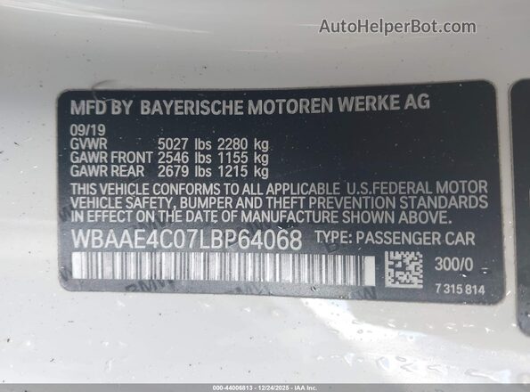 WBAAE4C07LBP64068 2020 BMW 8 SERIES White Engine compartment view