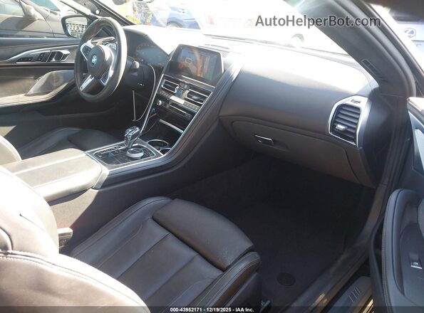 WBABC4C5XKBU96217 2019 BMW M8 Черный Вид салона спереди