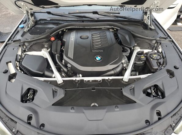 WBADZ2C08NCH95190 2022 BMW 8 SERIES White Vista interior trasera