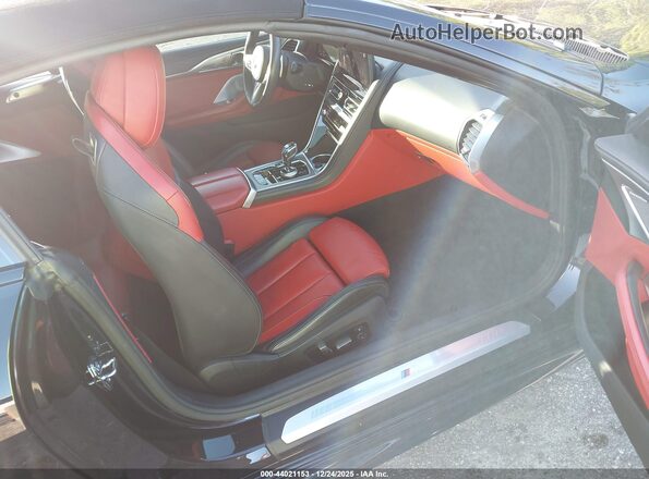 WBADZ2C0XRCR24808 2024 BMW 8 SERIES Black Вид салону спереду