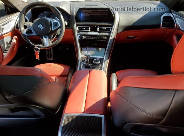 WBAGV8C04LCE23015 2020 BMW M8 Серый Вид панели приборов
