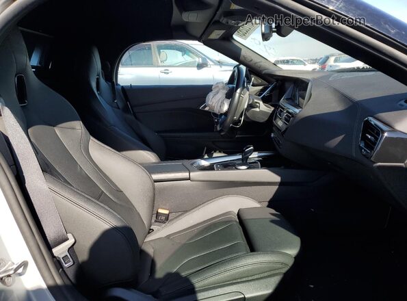 WBAHF3C04NWX41428 2022 BMW Z4 Silver Vista de los asientos traseros