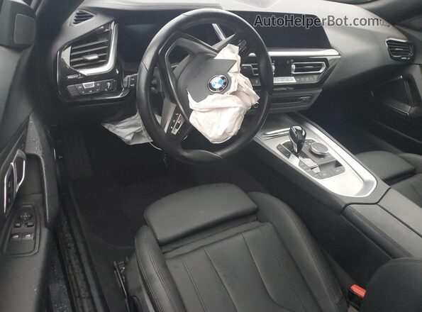 WBAHF3C08MWX19804 2021 BMW Z4 Blue Вид панелі приладів