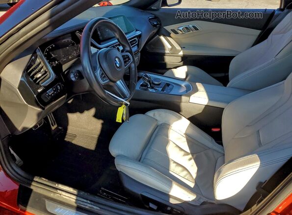 WBAHF3C53KWW25841 2019 BMW Z4 Red Vista interior delantera