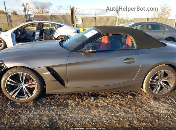 WBAHF9C01NWX95899 2022 BMW Z4 Gray სალონის 360-გრადუსიანი ხედი