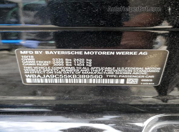 WBAJA9C55KB389560 2019 BMW 5 SERIES Black ძრავის განყოფილების ხედი