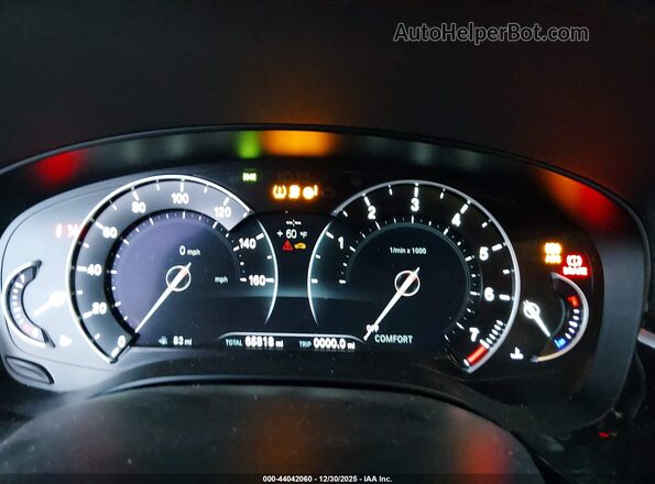 WBAJB9C5XJB034766 2018 BMW 5 SERIES Black Vista de los asientos traseros