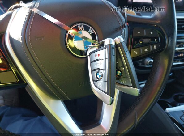 WBAJR3C00LWW81976 2020 BMW 5 SERIES Black Вид панелі приладів
