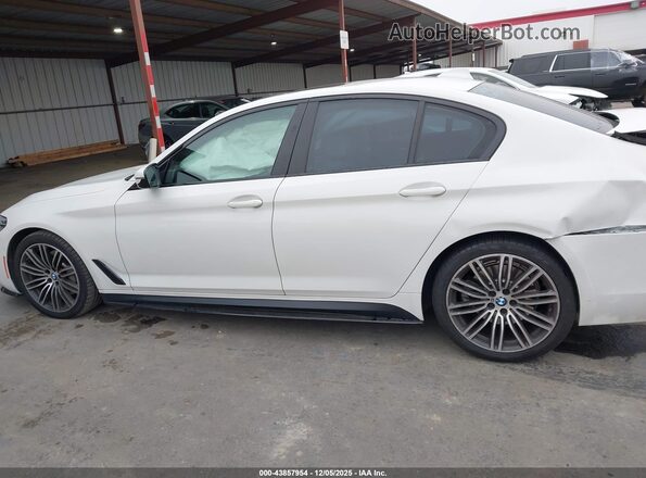 WBAJR3C05LWW67832 2020 BMW 5 SERIES White Widok wnętrza 360 stopni