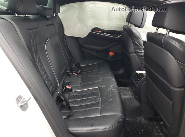 WBAJS7C08LCD39899 2020 BMW M5 White Rear seats view