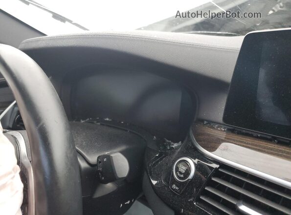 WBAJS7C08LCD39899 2020 BMW M5 White Instrument cluster view
