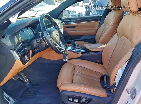 WBAJV6C55JBK07664 2018 BMW 6 SERIES White Widok wnętrza z przodu