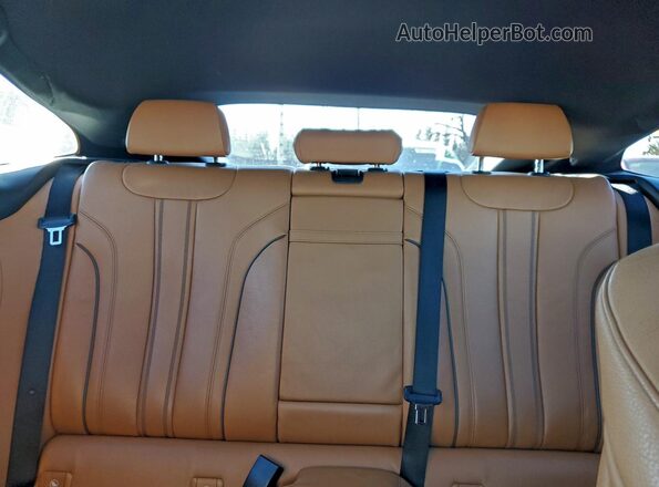 WBAJV6C55JBK07664 2018 BMW 6 SERIES White Widok tylnych siedzeń