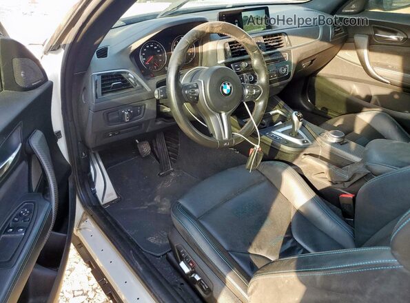 WBS2U7C00L7D83995 2020 BMW M2 White Vista del salpicadero
