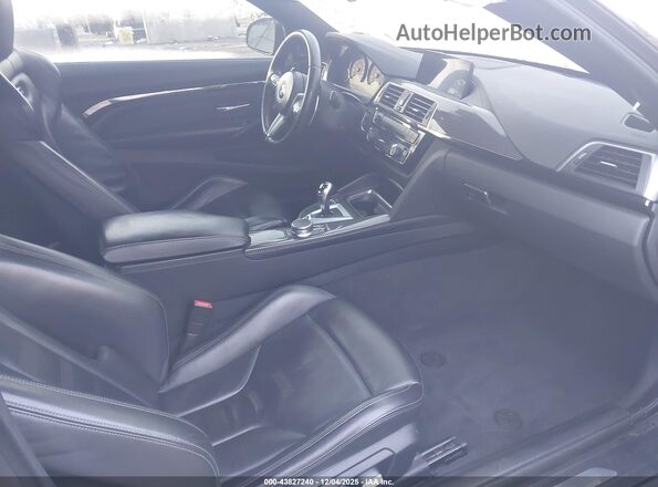 WBS4Y9C52JAA85503 2018 BMW M4 Black Widok wnętrza z przodu