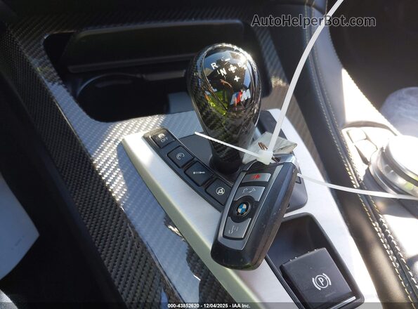WBS6J9C56GD934663 2016 BMW M6 Green Вид панелі приладів