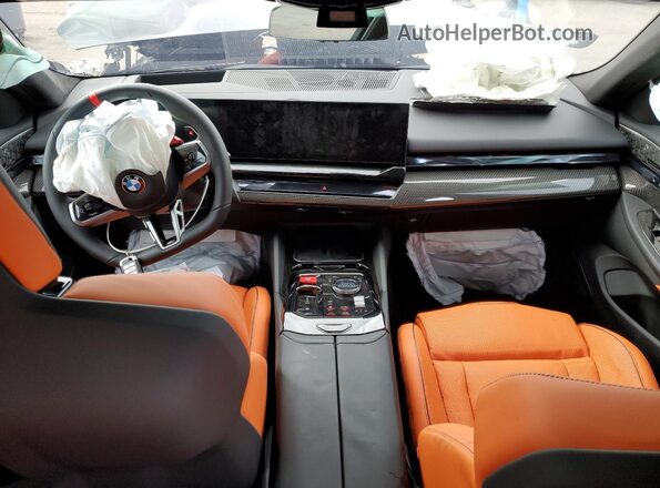WBS83FK02TCV79515 2026 BMW M5 Черный Вид панели приборов