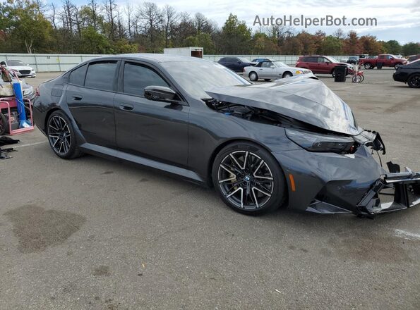 WBS83FK02TCV79515 2026 BMW M5 Черный Передняя правая четверть