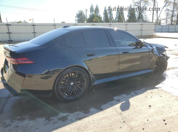 WBS83FK05SCT43679 2025 BMW M5 Черный Задняя правая четверть