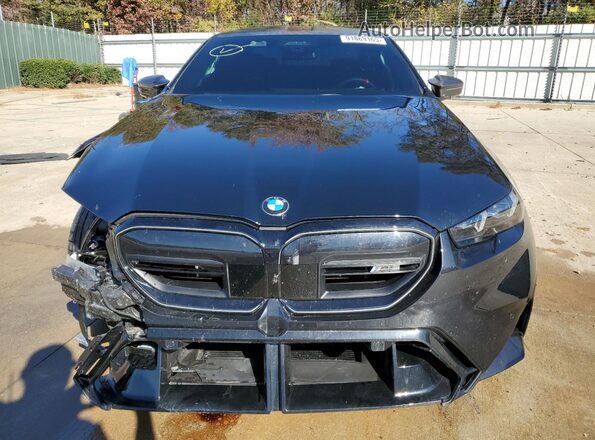 WBS83FK05SCT43679 2025 BMW M5 Черный Вид спереди