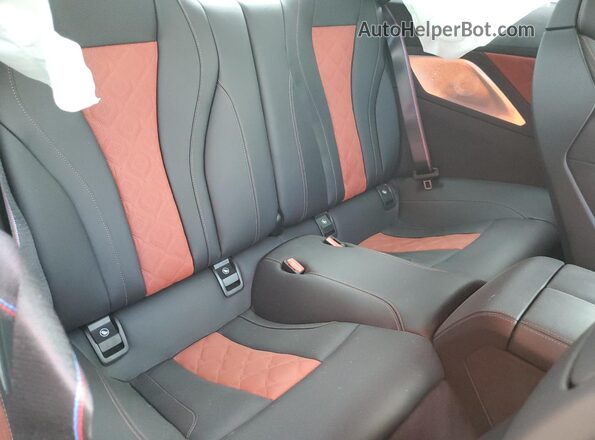 WBSAE0C06RCP45163 2024 BMW M8 Черный Вид задних сидений