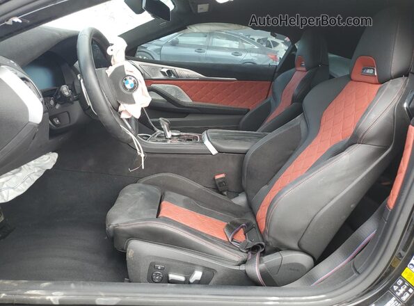 WBSAE0C06RCP45163 2024 BMW M8 Черный Вид салона спереди