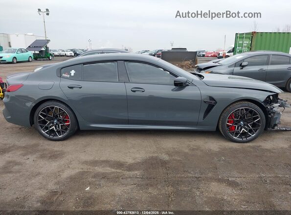 WBSGV0C05RCP42930 2024 BMW M8 Gray Вид задньої частини салону