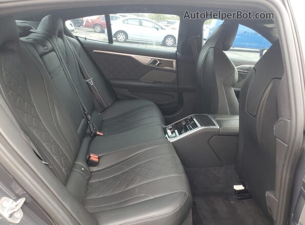 WBSGV0C07LCD62739 2020 BMW M8 Gray Widok tylnych siedzeń