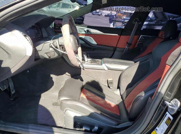 WBSGV0C09RCN76816 2024 BMW M8 Black Vista interior delantera
