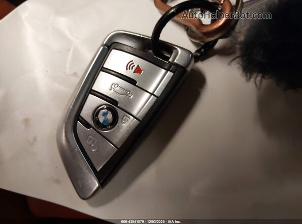 WBSJF0C0XLCD52435 2020 BMW M5 Silver წინა პანელის ხედი