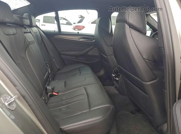 WBSJF0C59KB284660 2019 BMW M5 Gray Rear seats view