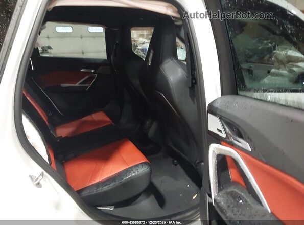 WBX13EF06T5435521 2026 BMW X1 White Вид наклейки з VIN-кодом