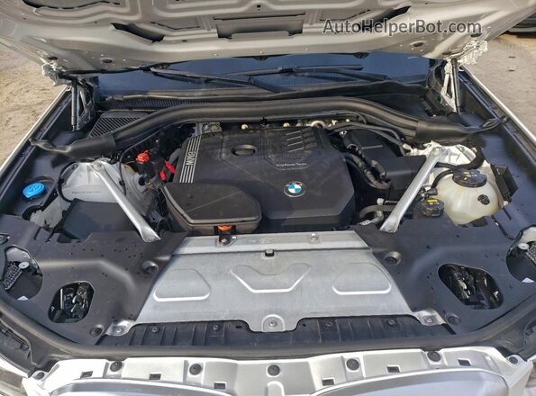 WBX47DP08PN212798 2023 BMW X3 White Vista interior trasera