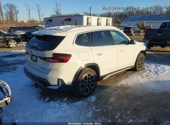 WBX73EF03R5Y69947 2024 BMW X1 White Trasero derecho