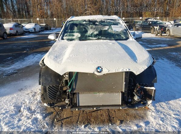 WBX73EF03R5Y69947 2024 BMW X1 White Vista del cuadro de instrumentos