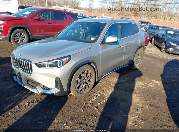 WBX73EF04P5X07161 2023 BMW X1 Silver წინა მარცხენა ხედი სამი მეოთხედიდან