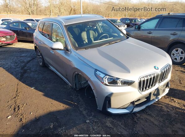 WBX73EF04P5X07161 2023 BMW X1 Silver წინა ხედი
