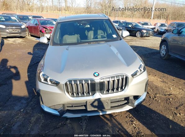 WBX73EF04P5X07161 2023 BMW X1 Silver ხელსაწყოთა პანელის ხედი