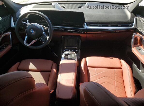 WBX73EF05T5404190 2026 BMW X1 Gray Вид панелі приладів