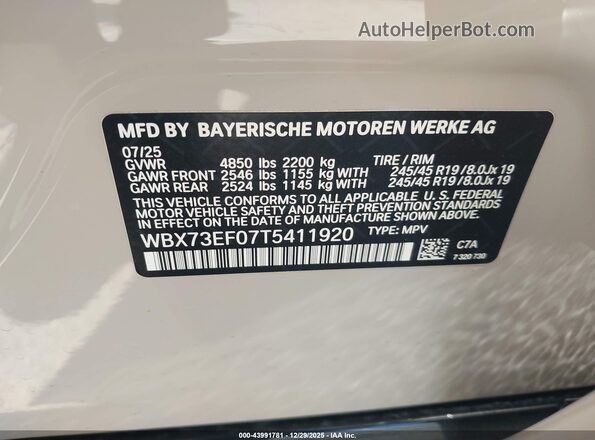 WBX73EF07T5411920 2026 BMW X1 Gray Vista del compartimento del motor
