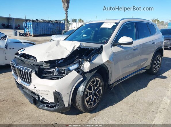 WBX73EF07T5411920 2026 BMW X1 Gray Vista tres cuartos delantera izquierda