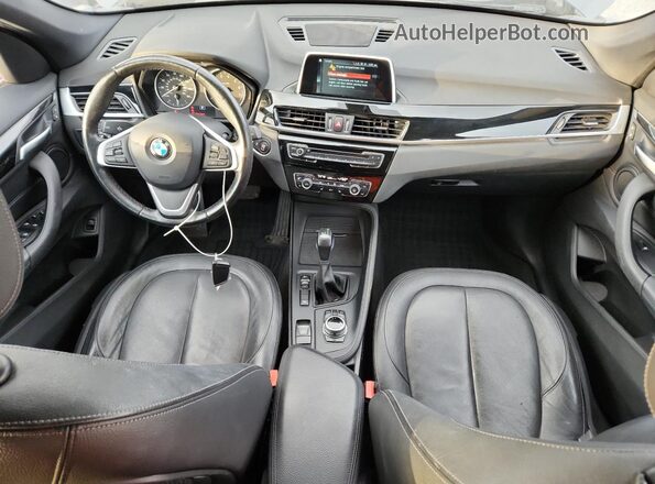 WBXHT3C31J5K25388 2018 BMW X1 Gray 