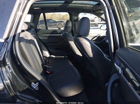 WBXHT3C37J5K31521 2018 BMW X1 Черный 
