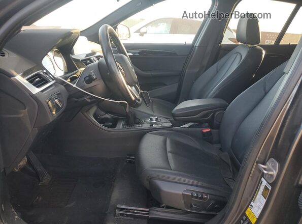 WBXHT3C51K5L38437 2019 BMW X1 Gray Սալոնի դիմացի տեսք