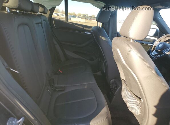 WBXHT3C51K5L38437 2019 BMW X1 Gray Հետևի նստատեղերի տեսք