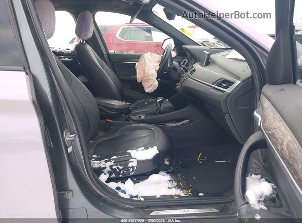 WBXHT3Z35G4A48028 2016 BMW X1 Pewter Widok wnętrza z przodu