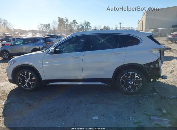 WBXJG7C06M5U33449 2021 BMW X1 White 